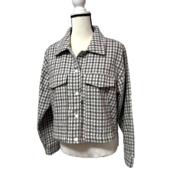 Sadie & Sage Jackets & Blazers - 2/$30 Sadie & Sage Gray & White Checkered Cropped Snap Up Jacket Sz. M #2246